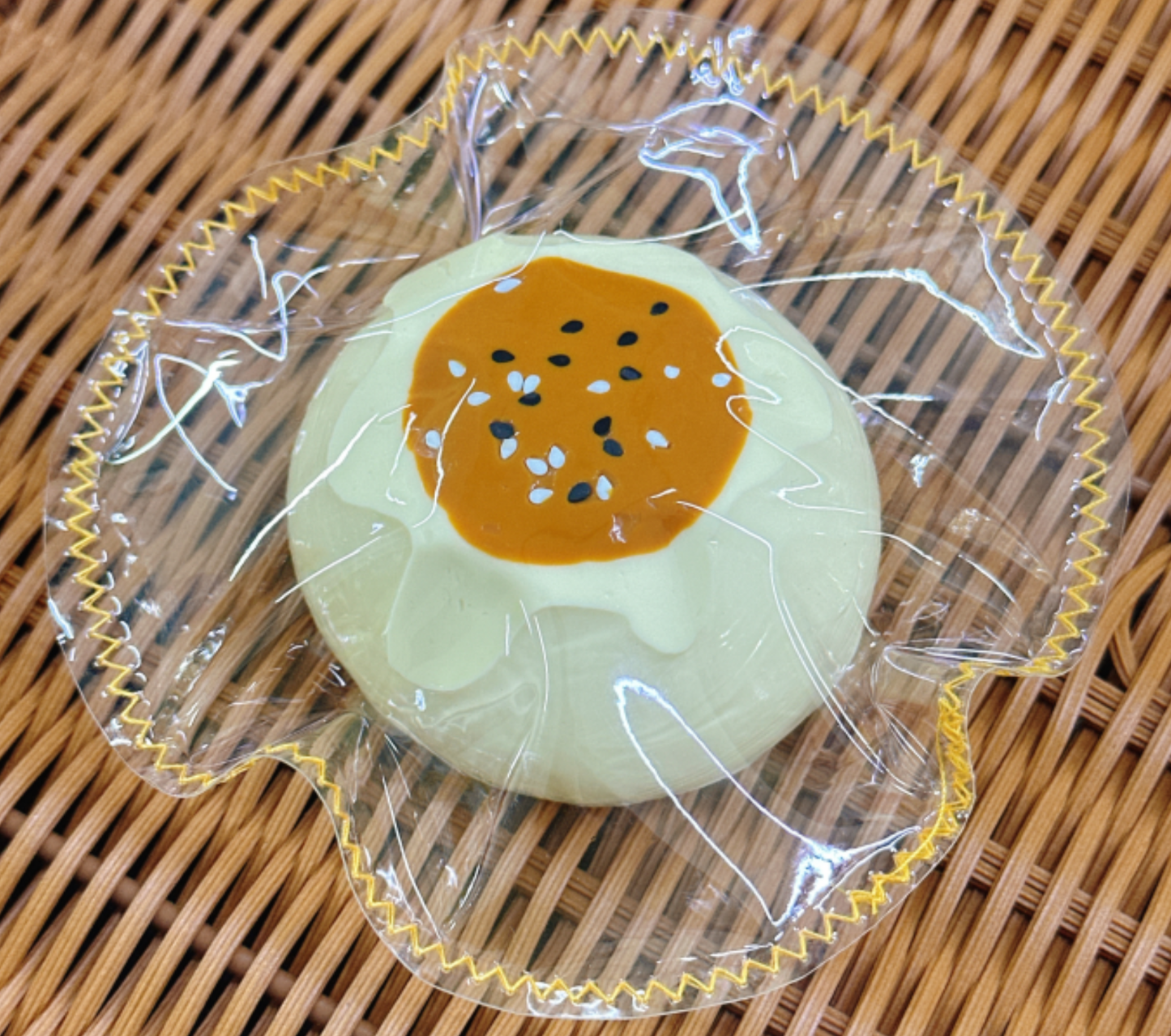 炭焼き系 スクイーズ 約110g PVC包装
