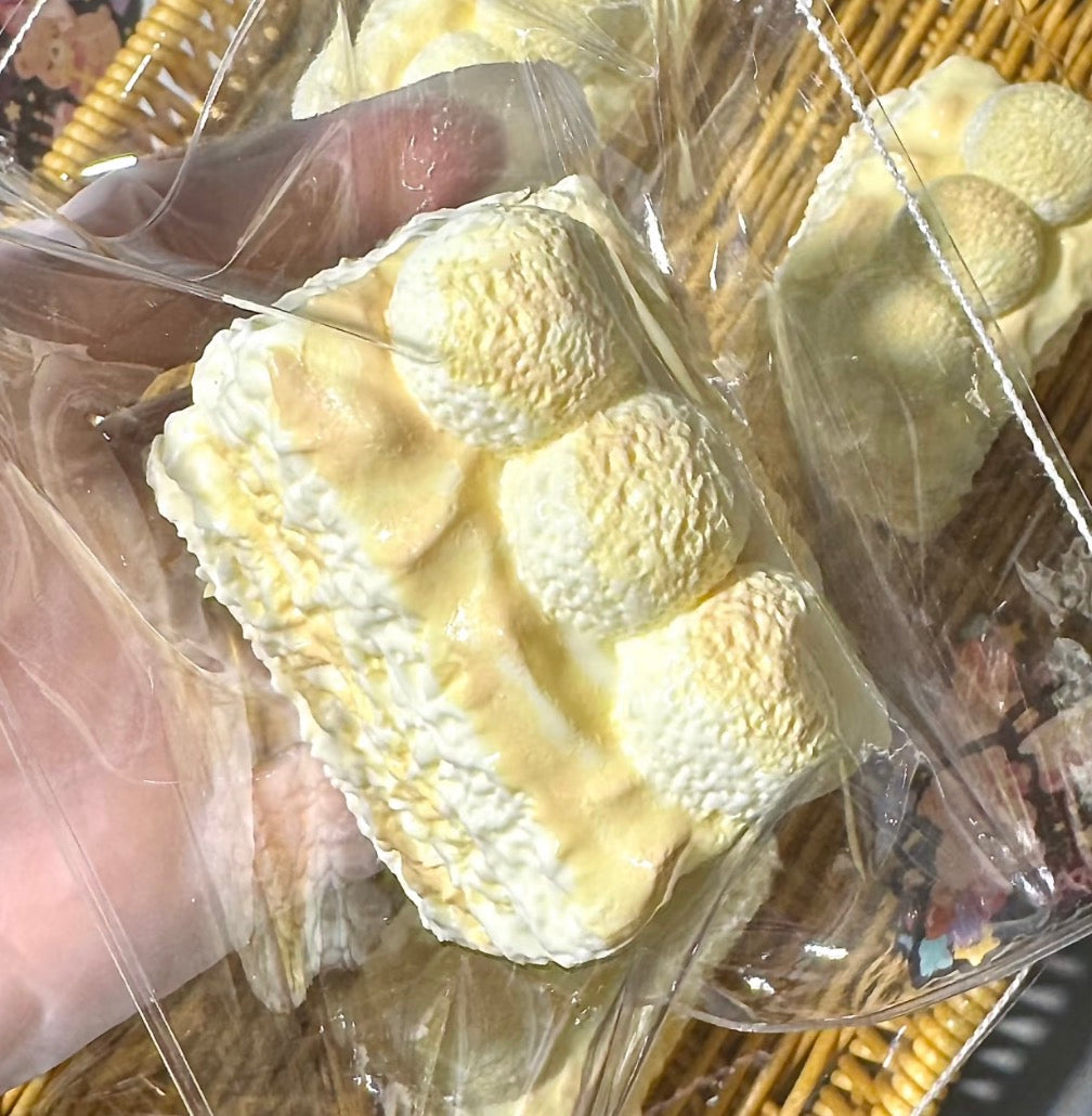 💖 DoDo バナナbaby約125g 低反発 クリーム スクイーズ PVC包装