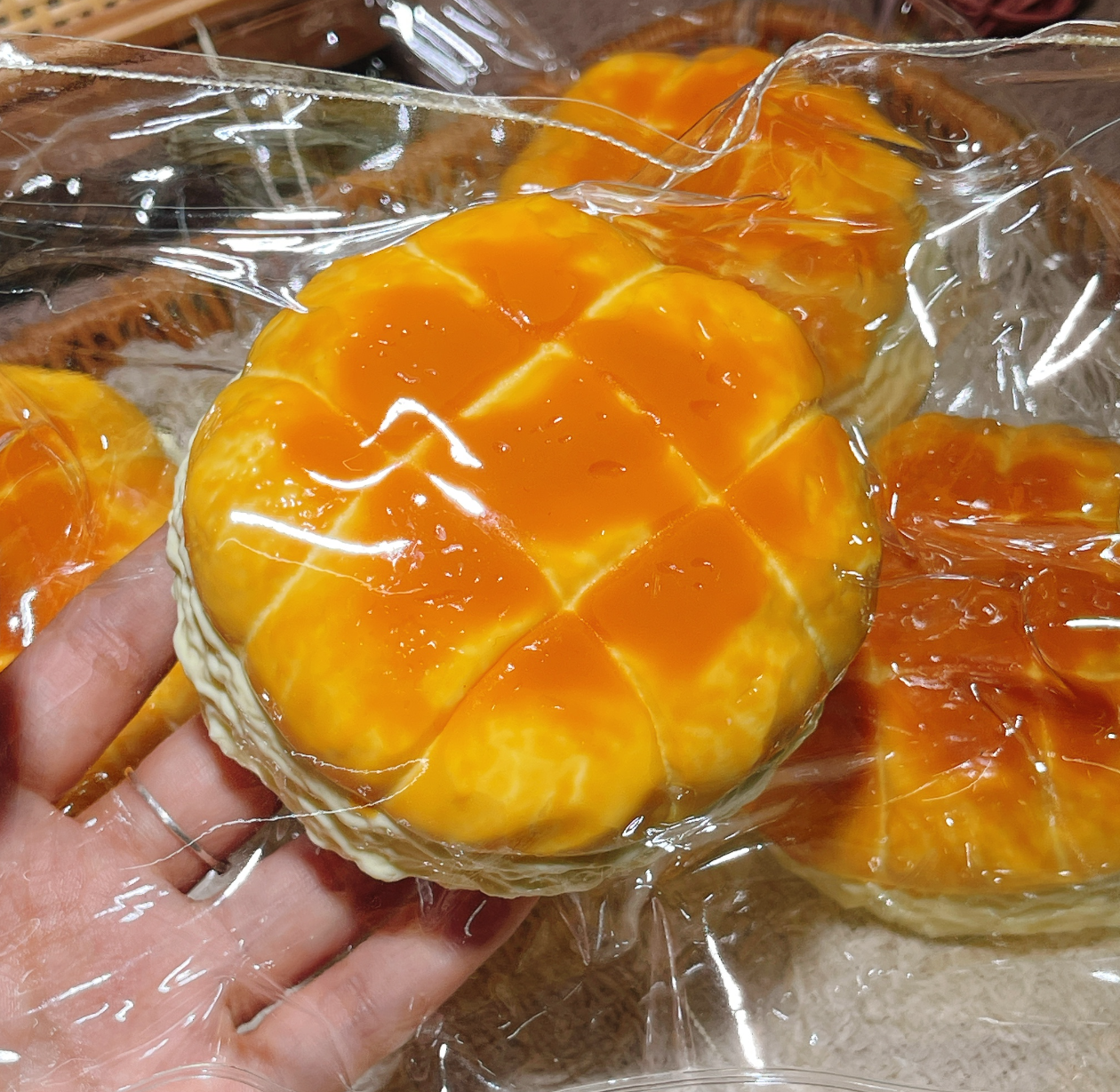 炭焼き系  スクイーズ  約220g PVC包装