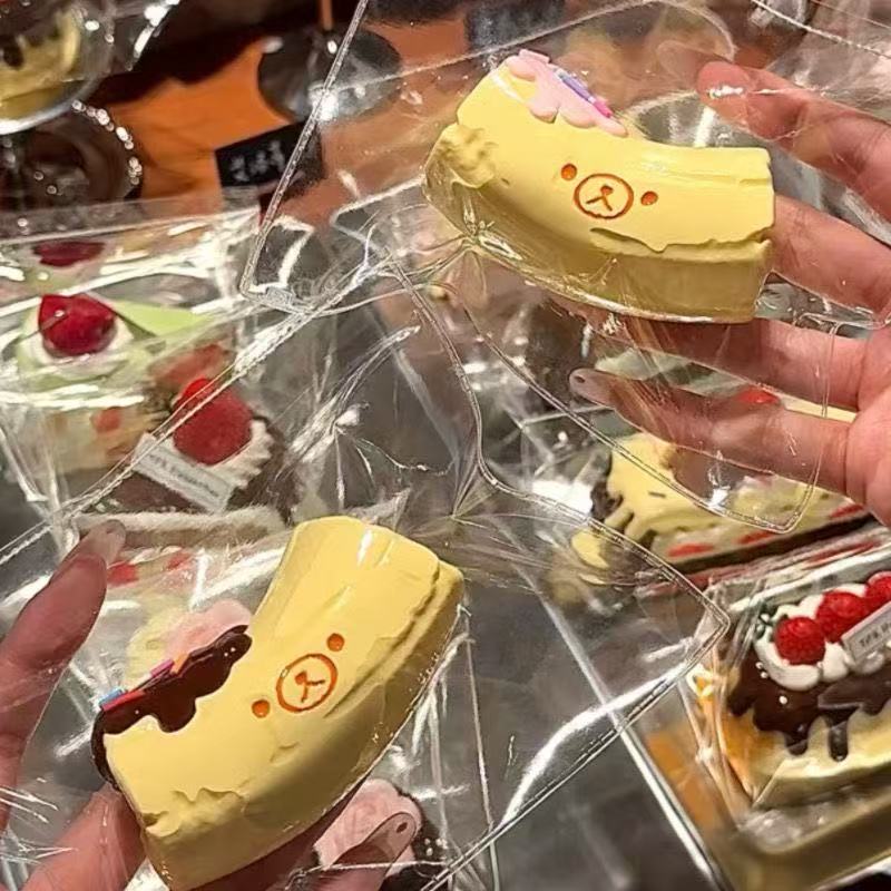コックの犬 クリーム スクイーズ  PVC包装 2色