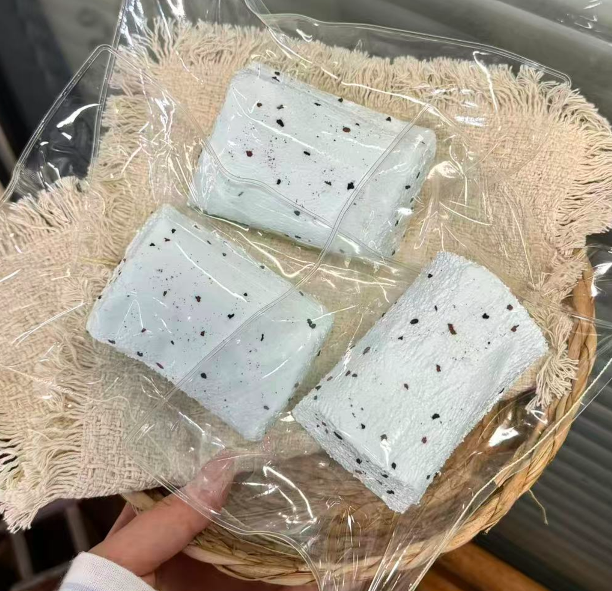 クリーム スクイーズ  約180g  PVC包装