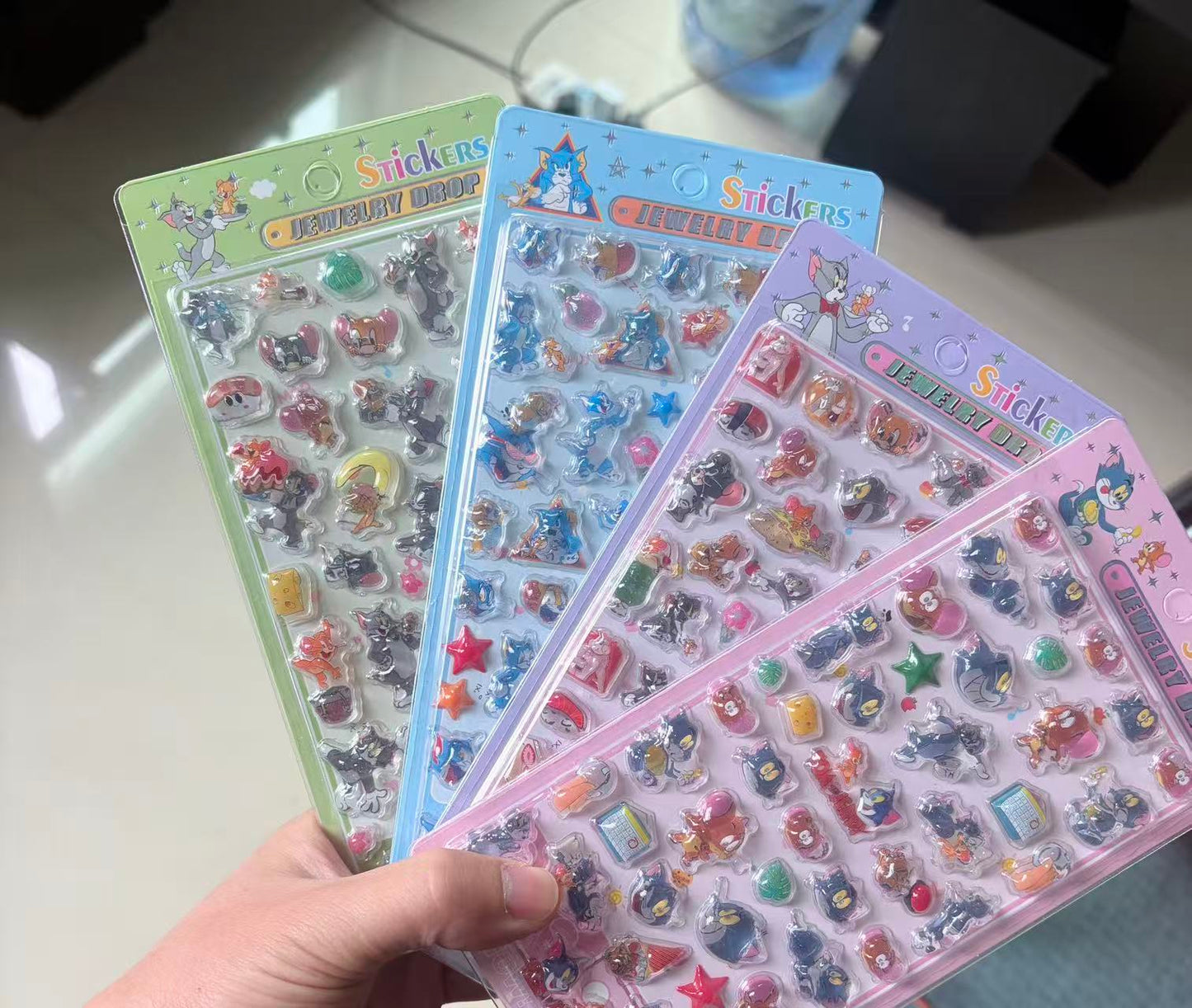 AA💖ネコとネズミ硬いシール4種類 硬殻包装