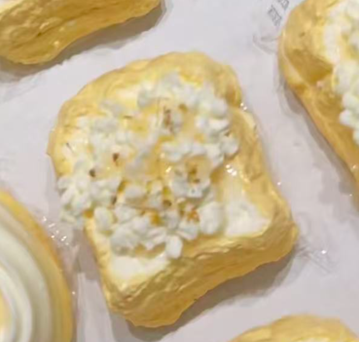 💖 P 金木犀系 低反発 クリーム スクイーズ   約140g PVC包装