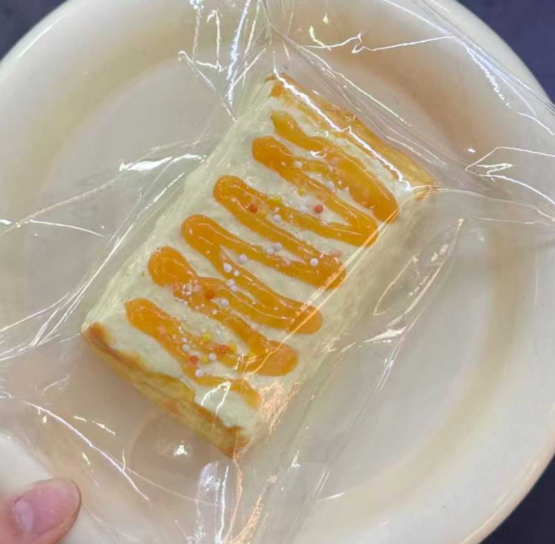 クリーム スクイーズ  約210g  PVC包装
