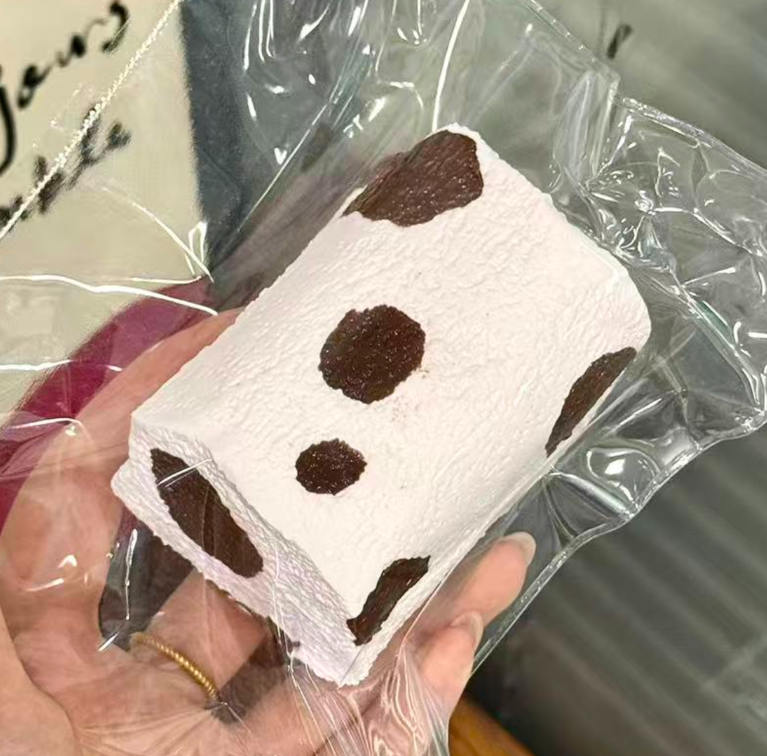 💖 低反発 クリーム スクイーズ  約190g  PVC包装
