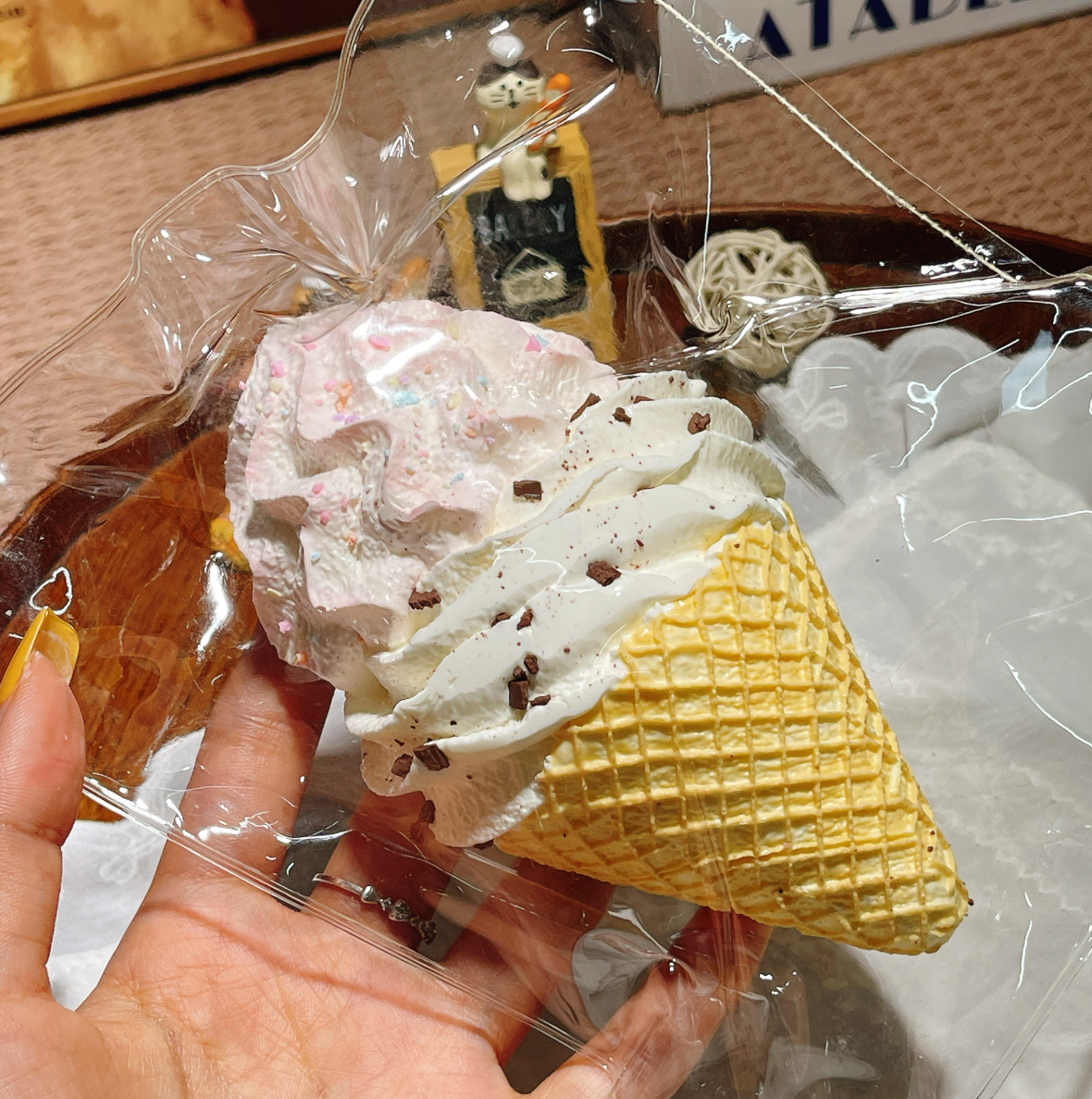 アイスクリーム スクイーズ  約190g  PVC包装