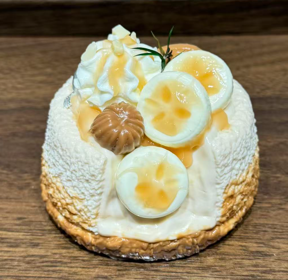 💖 P キャラメルバナナ系 ケーキ 低反発 クリーム スクイーズ   約260g PVC包装
