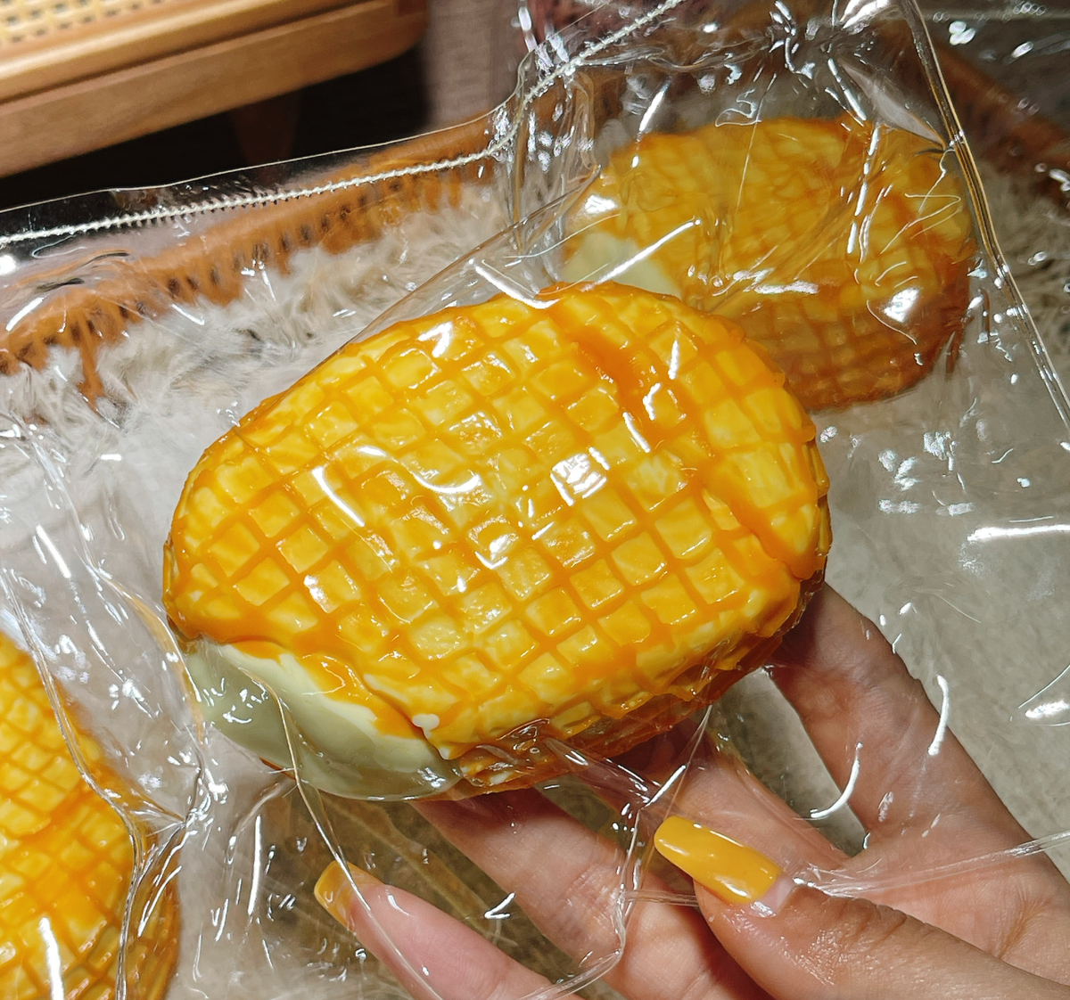 炭焼き系  スクイーズ  約150g PVC包装