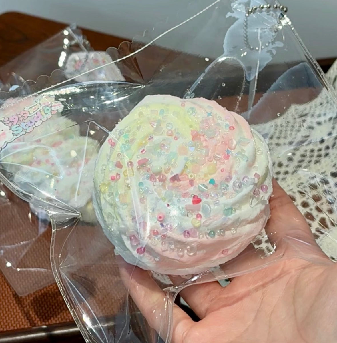 💖xixi Studio  虹 約210g 低反発 クリーム スクイーズ  PVC包装