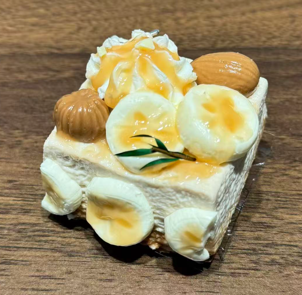 💖 P キャラメルバナナ系 キューブケーキ低反発 クリーム スクイーズ   約170g PVC包装
